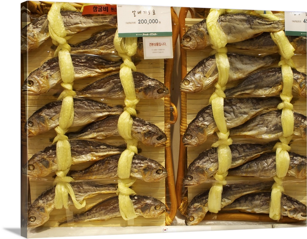 Fish on market stall, Seoul, Korea
