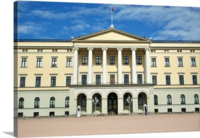 Norway, Oslo: Royal Palace