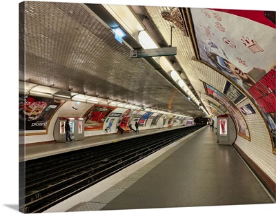 Oberkampf Subway Station