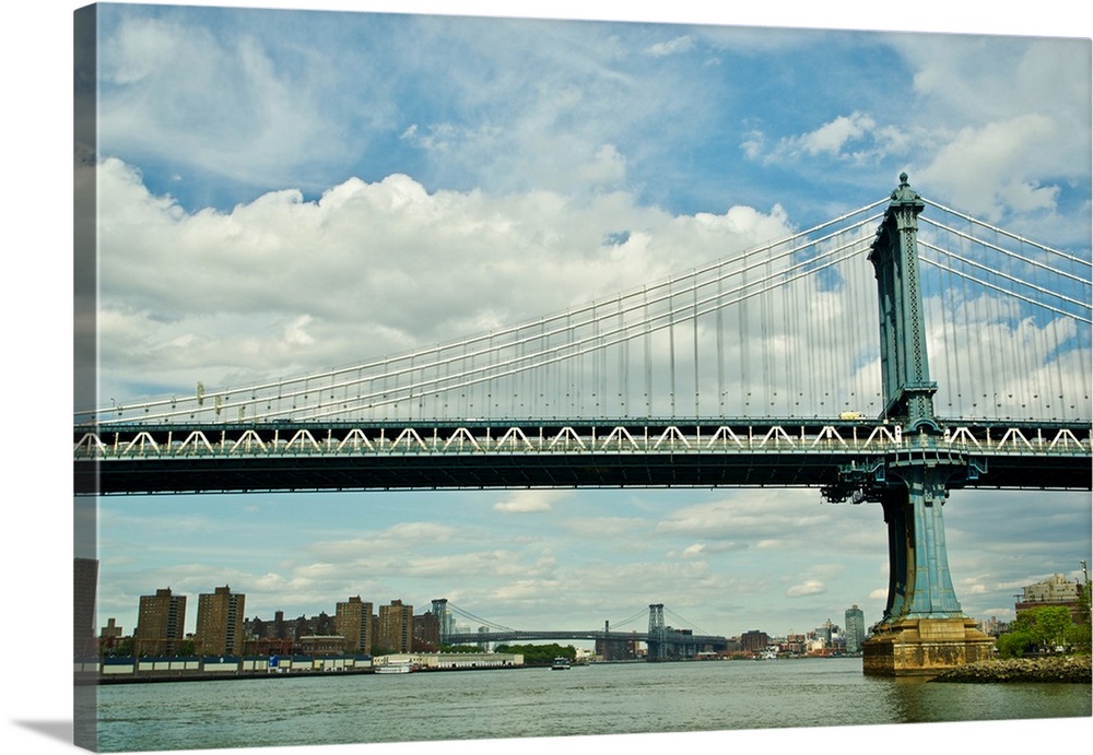 Usa, NY, Brooklyn: Manhattan bridge seen from DUMBO