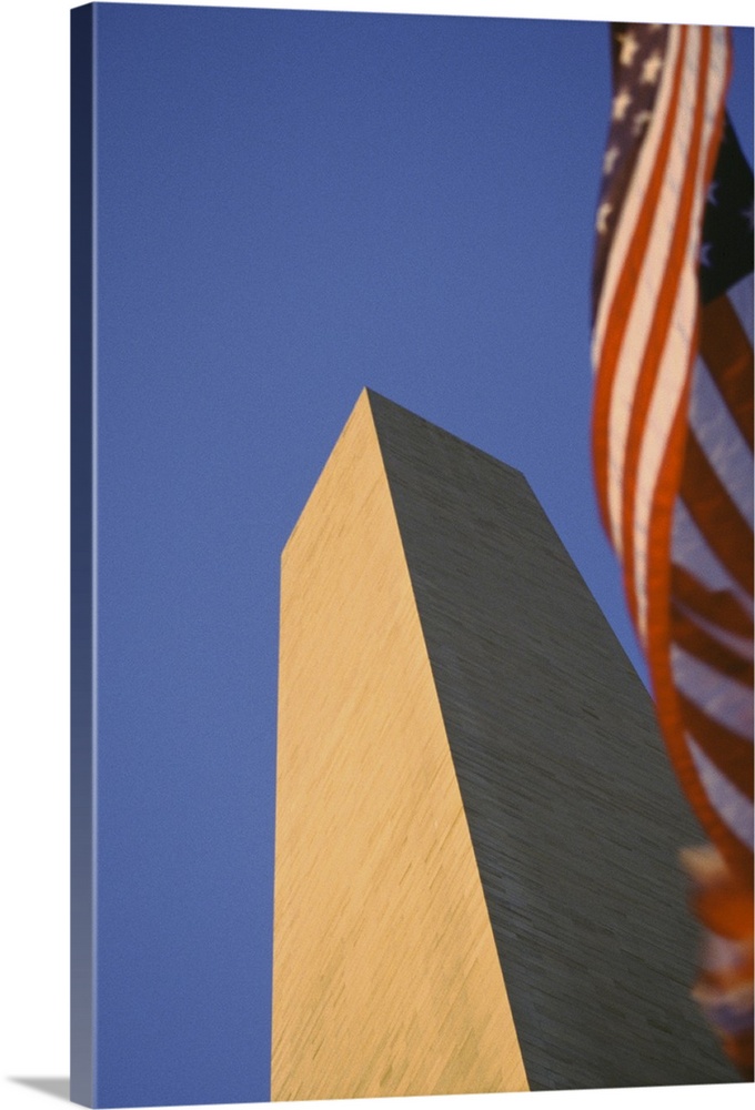 Usa, Washington DC, Washington Monument and USA flag