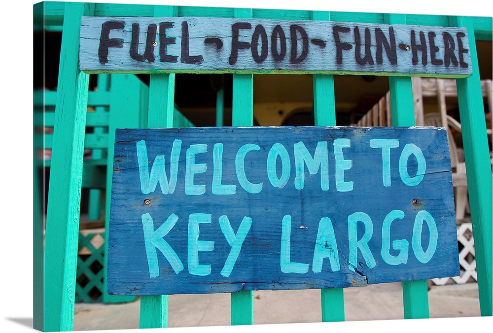 A colorful sign welcoming people to Key Largo.