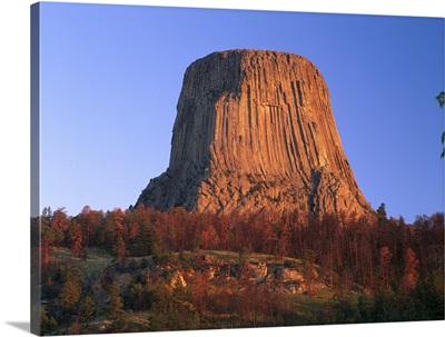 Devil's Tower National Monument showing famous basalt tower, Wyoming