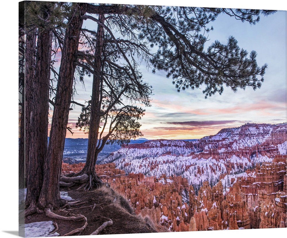 Hoodoos in winter, Bryce Canyon National Park, Utah