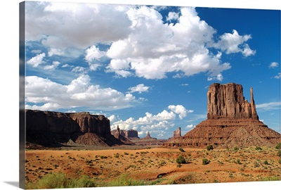 Landscape view, Monument Valley Navajo Tribal Park, Arizona