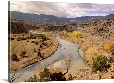 Rio Chama in autumn New Mexico