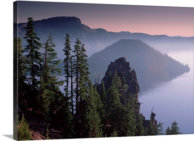 Wizard Island in the center of Crater Lake, Crater Lake National Park, Oregon