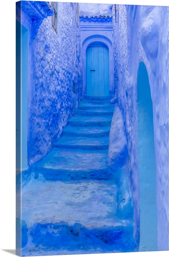 Morocco, Chefchaouen Province, Chefchaouen is famous for its blue buildings