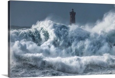 Bretagne Ocean Waves over the Lighthouse