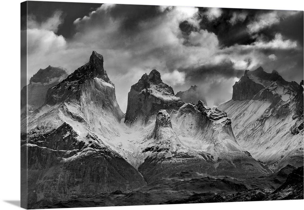 Chile, Patagonia, Torres del Paine National Park, Paine Massif, Cordillera Paine, Los Cuernos