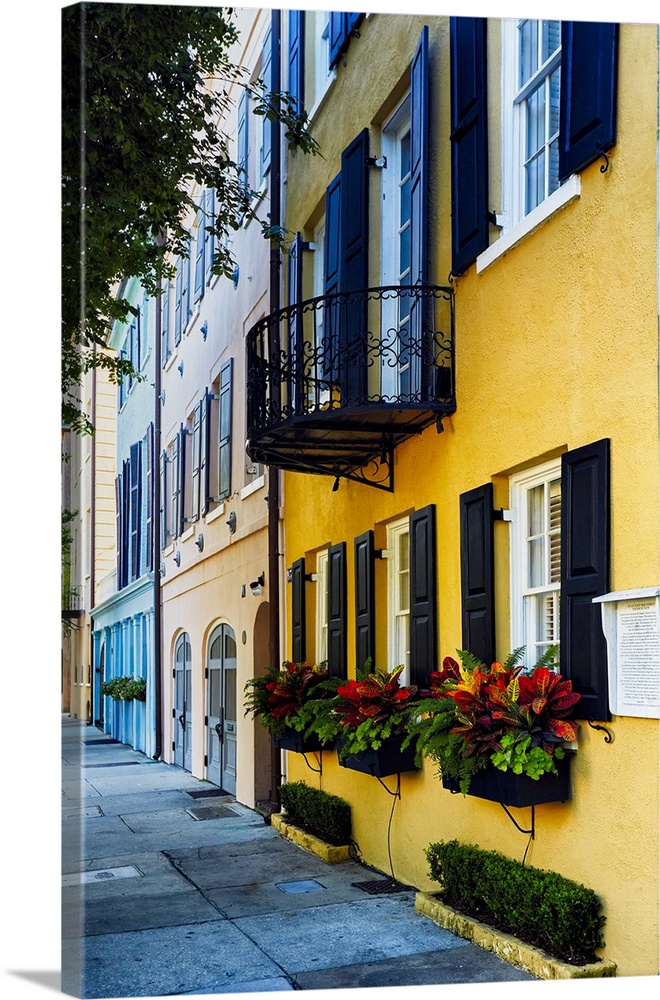Colorful Historic Houses, Rainbow Row, East Bay Street, Charleston, South Carolina.