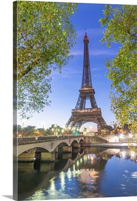 Eiffel Tower Green Nature In Paris