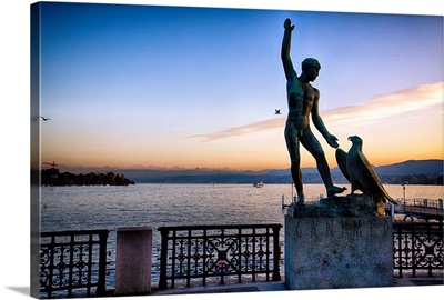 Lake Zurich Statue