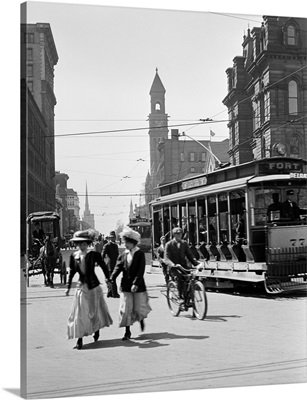 1900's 1910's 1912 Street Scene Pedestrians