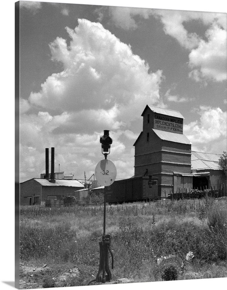 1920's 1930's Canadian Texas Panhandle Grain Elevator Nearby Railroad Switch Point Indicator And Lamp.