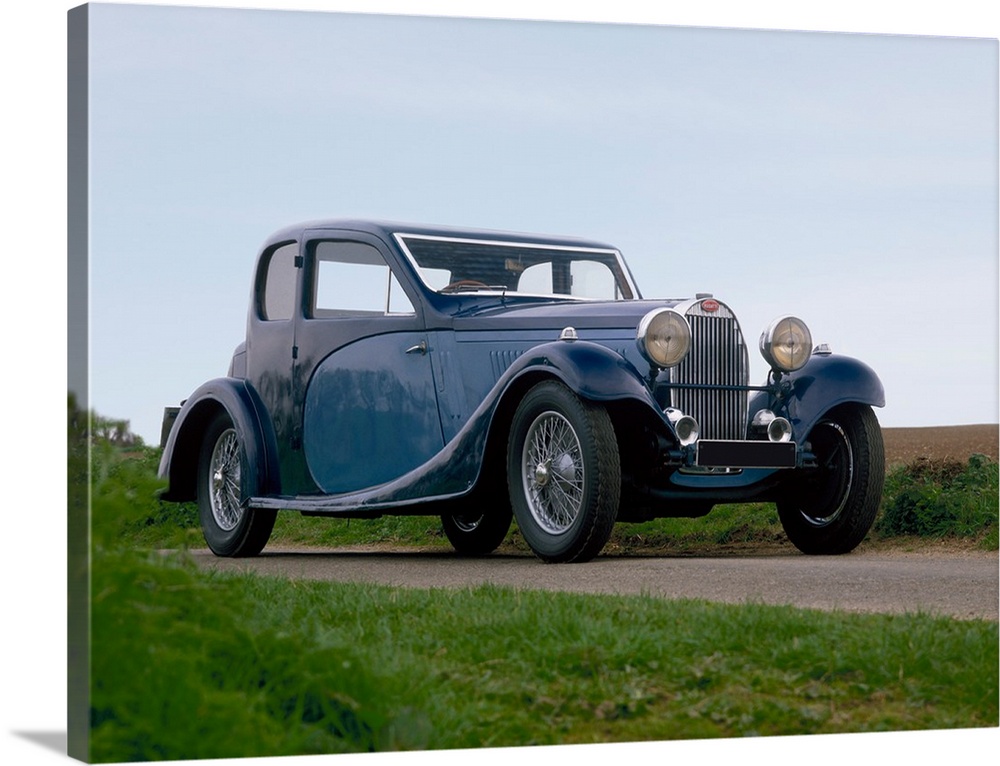 1934 Bugatti Type 57, 2-door sports saloon. Country of origin France.