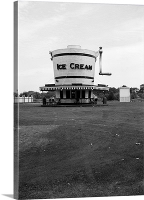 1937 1930's Roadside Refreshment Stand Shaped Like Ice Cream Maker