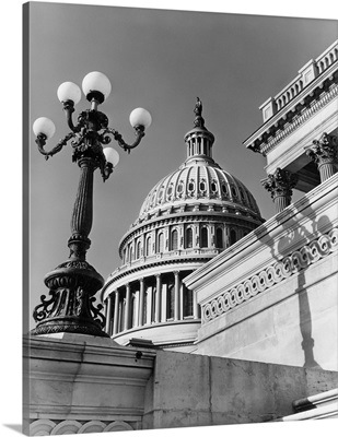 1950's 1960's Low Angle View Of The Capitol Building Dome