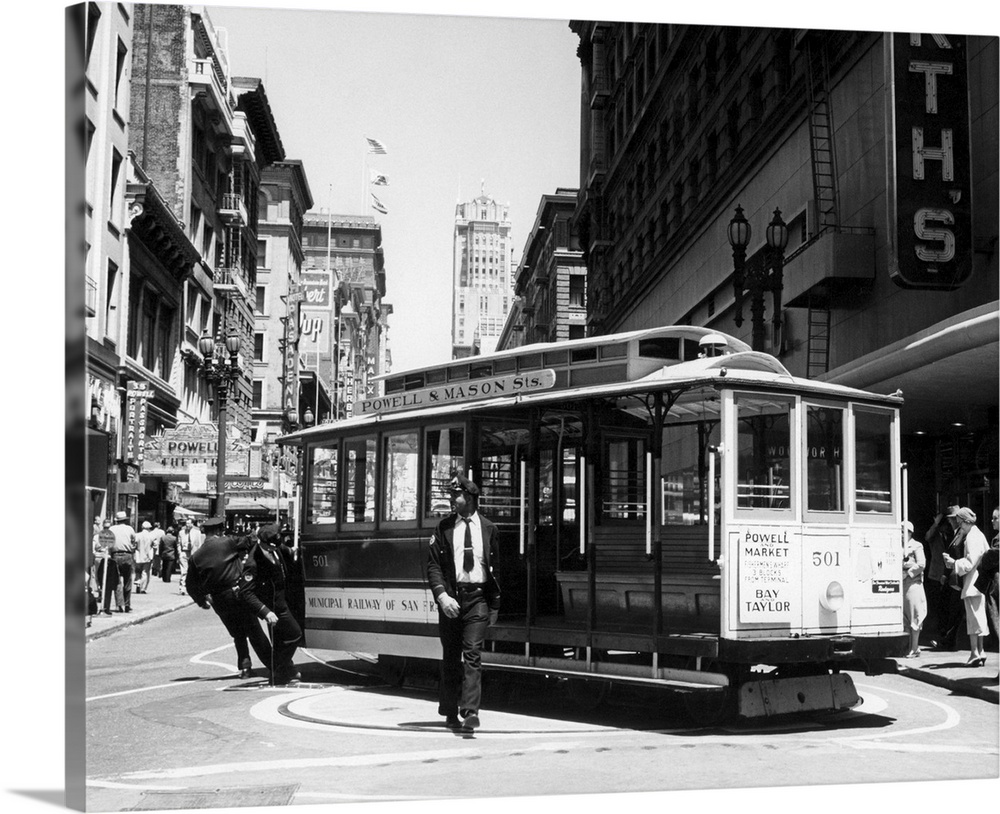 1950's Cable Car Turning Around At End Of Line San Francisco California USA.