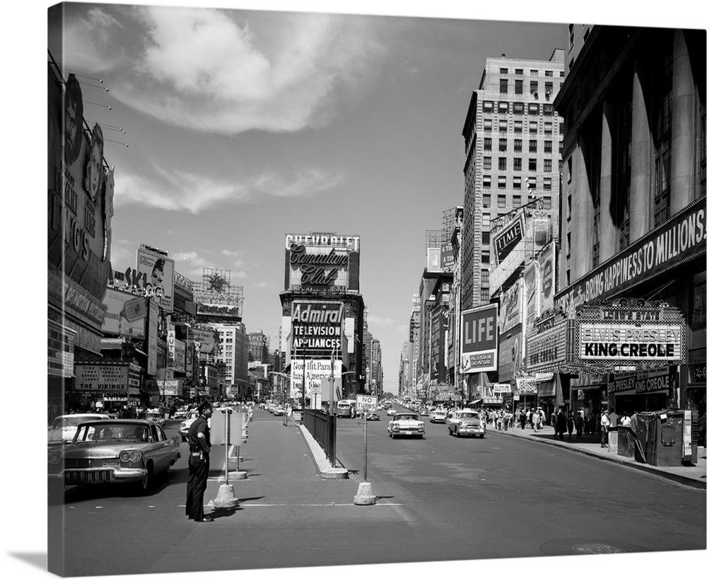 1950's Looking North Up Broadway From Times Square To Duffy Square King Creole On Movie Marquee Manhattan New York City USA.