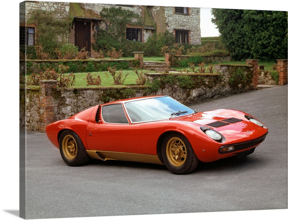 1971 Lamborghini Miura P400 SV V12, 4.0 litre engine producing 385 bhp. Bodywork built by Bertone. Country of origin Italy..