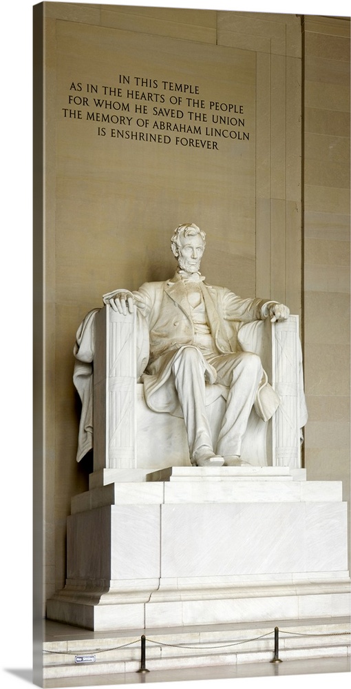 Abraham Lincolns Statue in a memorial, Lincoln Memorial, Washington DC