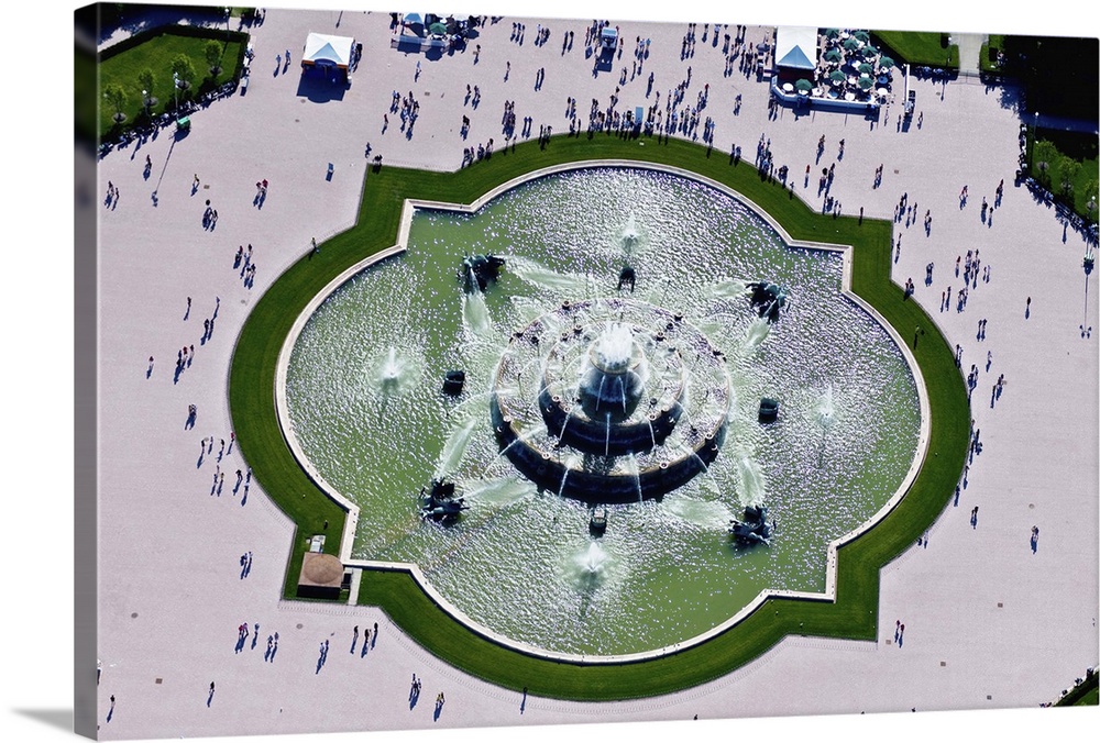 Aerial view of the Buckingham Fountain at Grant Park, Chicago, Cook County, Illinois