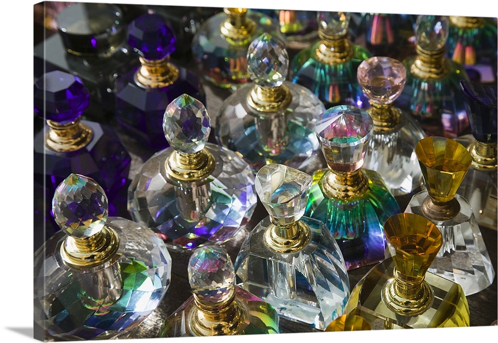 Arabian bottles of perfume for sale in souk, Madinat Jumeirah, Umm Suqeim, Dubai, United Arab Emirates