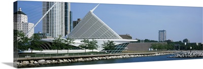 Art museum at the waterfront, Milwaukee Art Museum, Lake Michigan, Milwaukee, Wisconsin