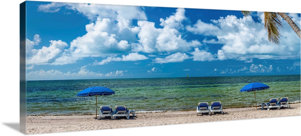 Atlantic ocean at smathers beach in key west, florida, USA.