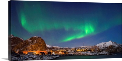 Aurora borealis above Stamsund, Lofoten, Nordland, Norway