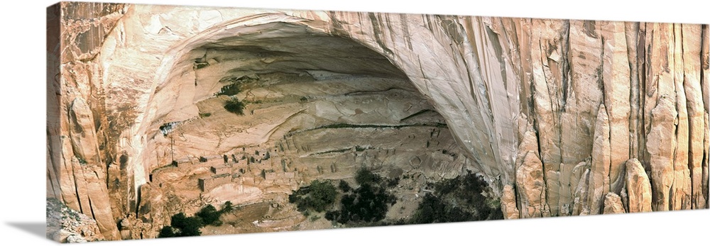 Betatakin cliff dwelling ruins, South Fork Laguna Canyon, Navajo National Monument, Arizona, USA.