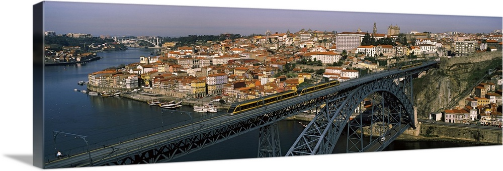 Bridge across a river, Dom Luis I Bridge, Duoro River, Porto, Portugal