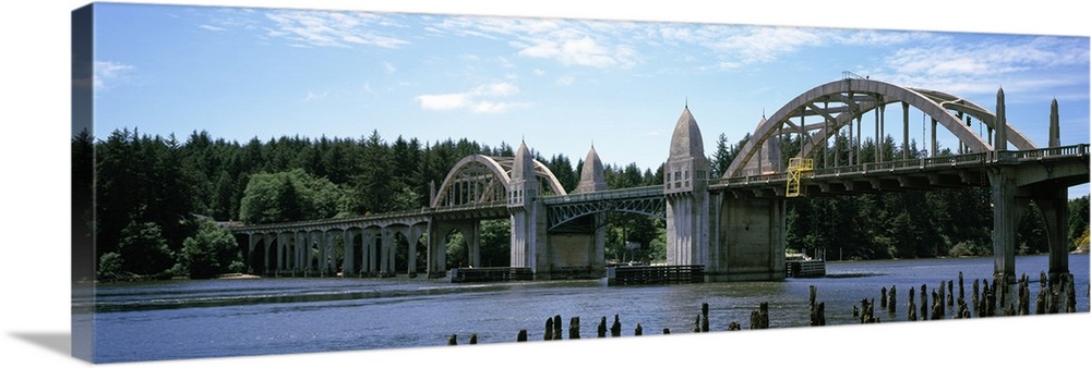 Bridge across the river Siuslaw River Bridge Siuslaw River Florence Oregon