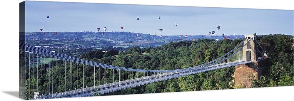 Bristol International Balloon Fiesta, Clifton Suspension Bridge, Bristol, England