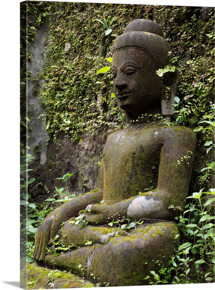 Buddha statue at Koe Thaung temple built by King Min Taik Kha, Mrauk U, Myanmar