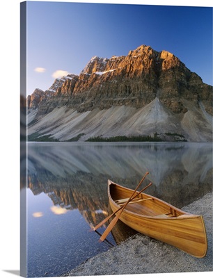 Canoe at the lakeside, Bow Lake, Alberta, Canada