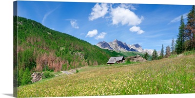 Chalet In A Valley, Nevache, Hautes-Alpes, Provence-Alpes-Cote D'azur, France