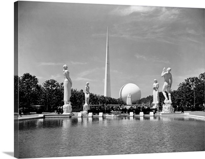 Constitution Mall 1939 World's Fair Pond