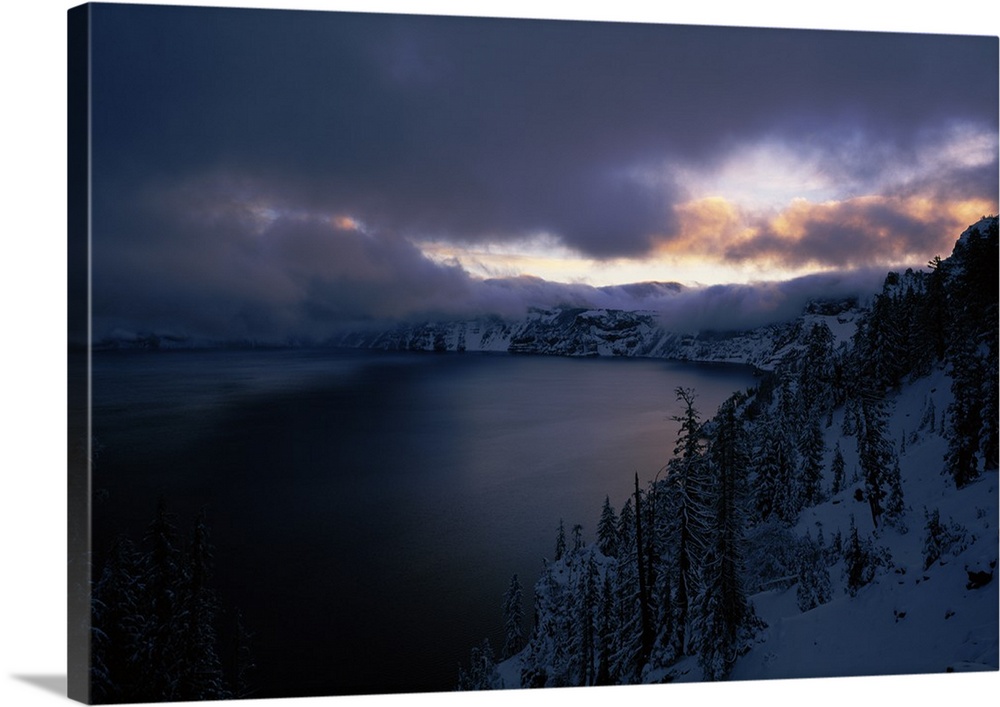 Crater Lake at sunrise, South Rim, Crater Lake National Park, Oregon