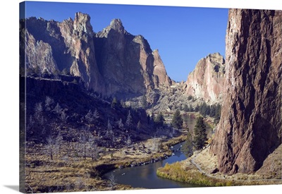 Crooked River winding below rock spires, Smith Rock State Park, Oregon