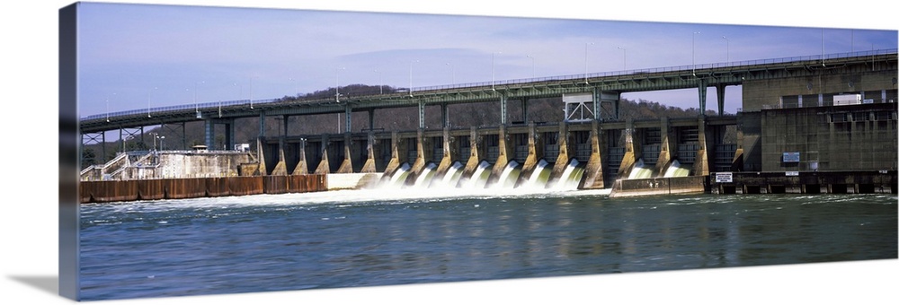 Dam on a river, Chickamauga Dam, Tennessee River, Chattanooga, Tennessee