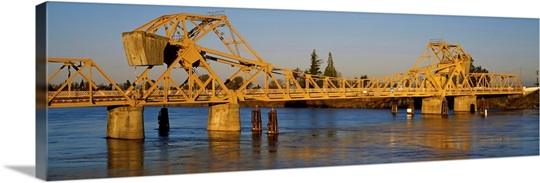 Drawbridge across a river, The Sacramento San Joaquin River Delta ...