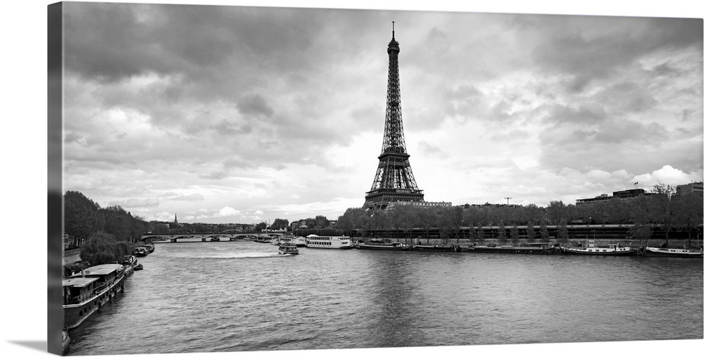 Eiffel Tower from Pont De Bir-Hakeim, Paris, Ile-De-France, France