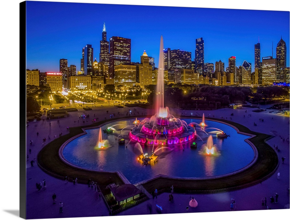 Elevated view of Buckingham Fountain at Grant Park, Chicago, Cook County, Illinois, USA