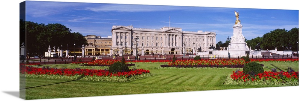 You can now visit Queen's Buckingham Palace gardens unattended, London -  Times of India Travel