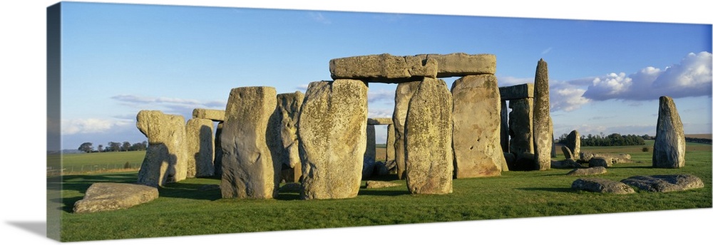 A detailed panoramic view of the famous prehistoric monument, Stonehenge, located in England.