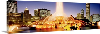 Evening Buckingham Fountain Chicago IL