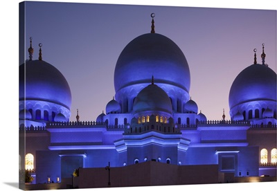 Exterior View Of Sheikh Zayed Grand Mosque, Abu Dhabi, UAE