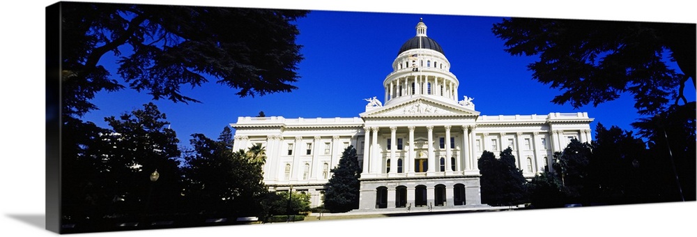 Facade of a government building, California State Capitol Building, Sacramento, California